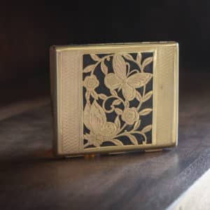 Étui ancien de maquillage « Papillons »